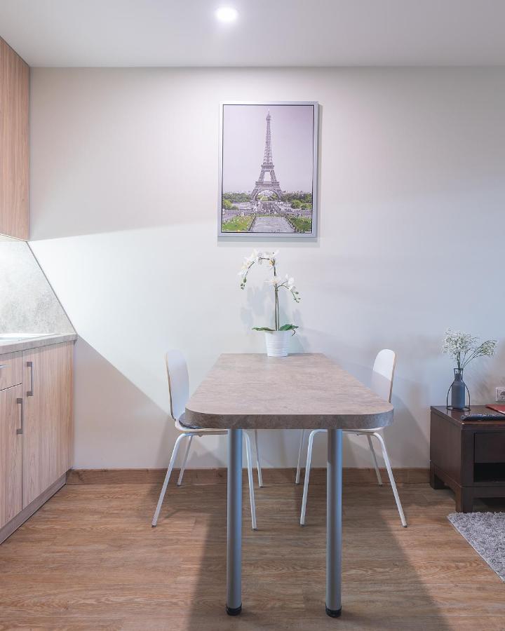 Gyneju Self Check-In Apartments Вильнюс Экстерьер фото