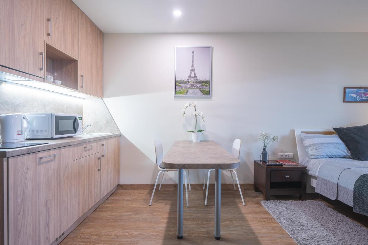 Gyneju Self Check-In Apartments Вильнюс Экстерьер фото