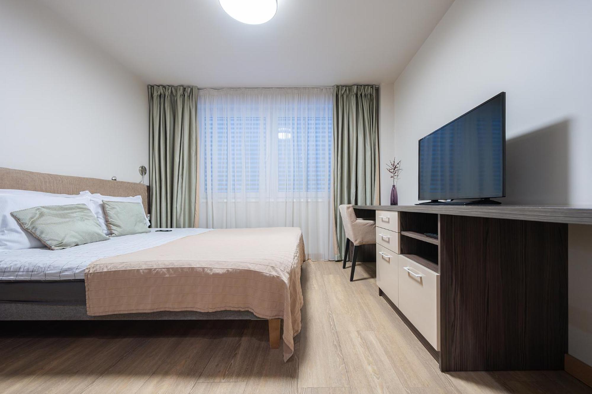 Gyneju Self Check-In Apartments Вильнюс Экстерьер фото